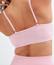 Load image into Gallery viewer, Women's recycled seamless 3D fit multi-sport flex bra