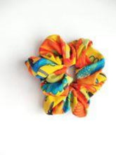 Load image into Gallery viewer, Parrot Girls and Ladies Lycra Scrunchies